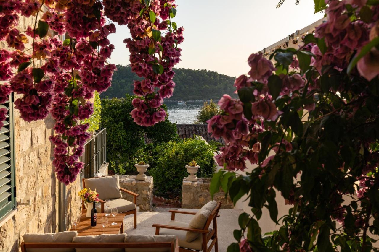 Holiday Home Anamarija ツァヴタット エクステリア 写真