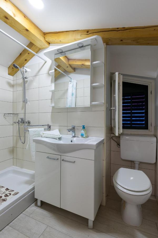 Holiday Home Anamarija ツァヴタット エクステリア 写真