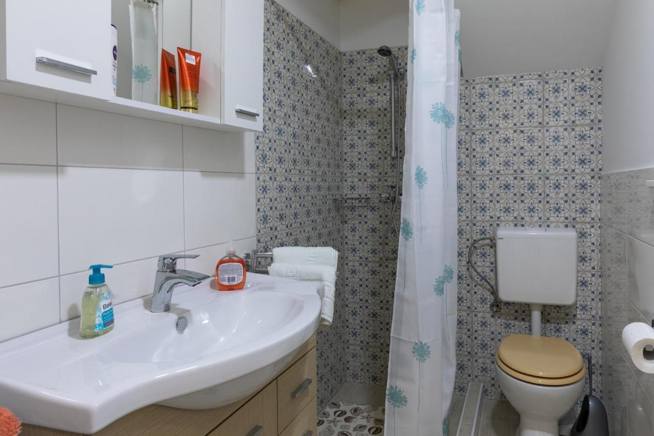 Holiday Home Anamarija ツァヴタット エクステリア 写真